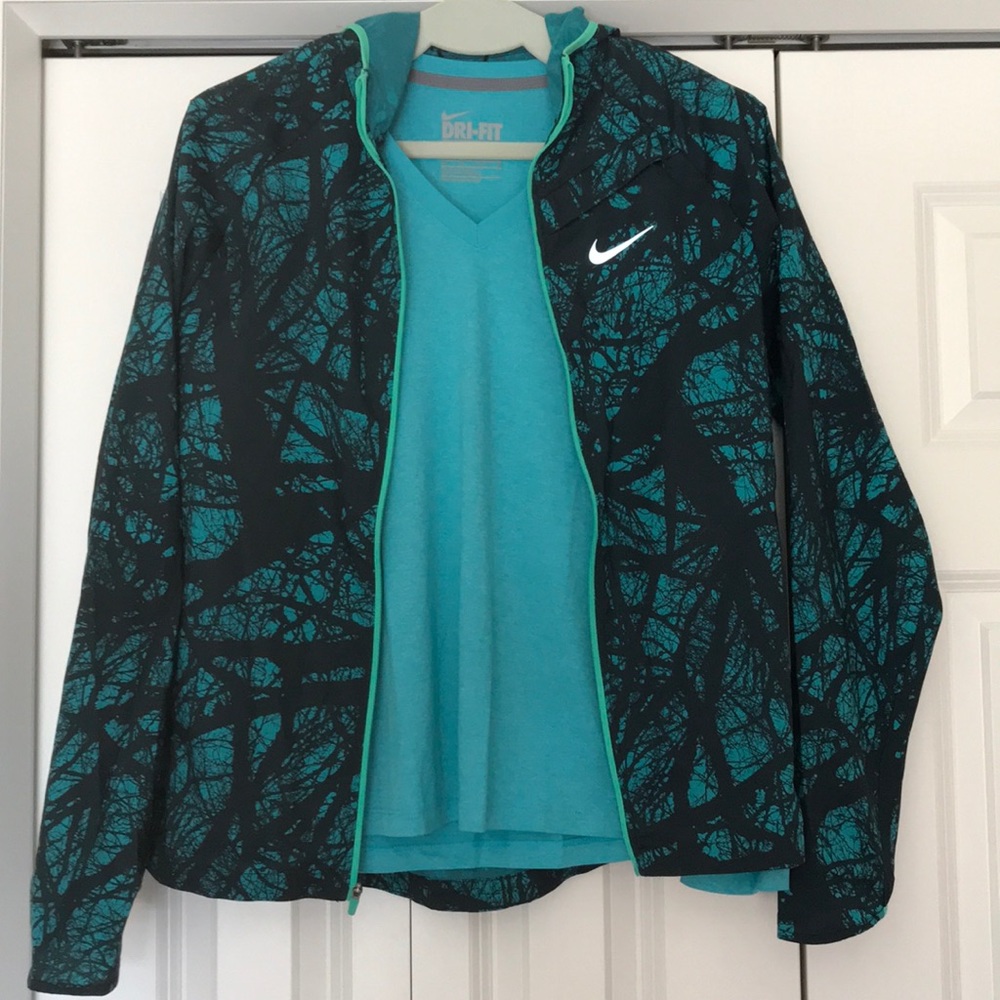 Set of 2 -Nike dri-fit jacket and long sleeve